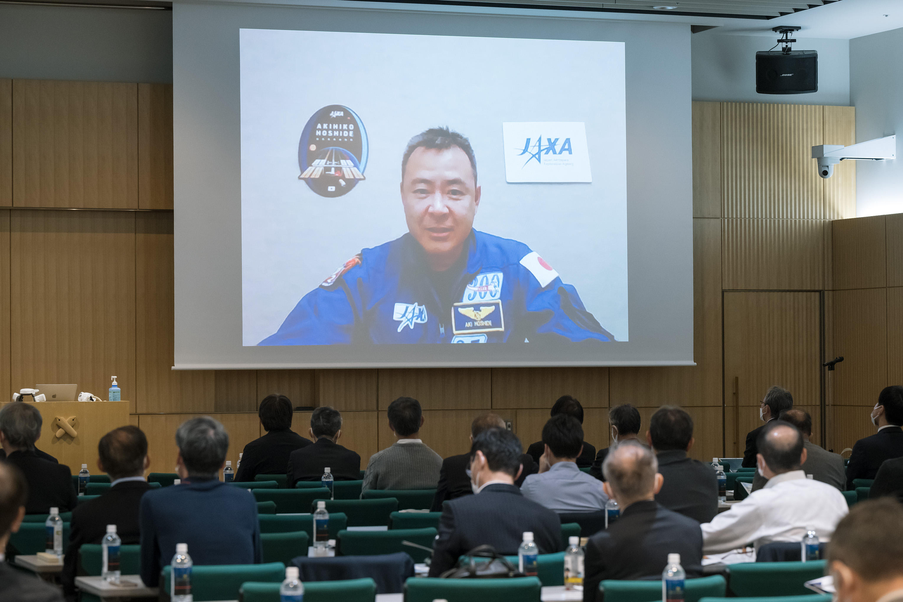 卒業生動画メッセージ<br>星出 彰彦<br>JAXA宇宙飛行士