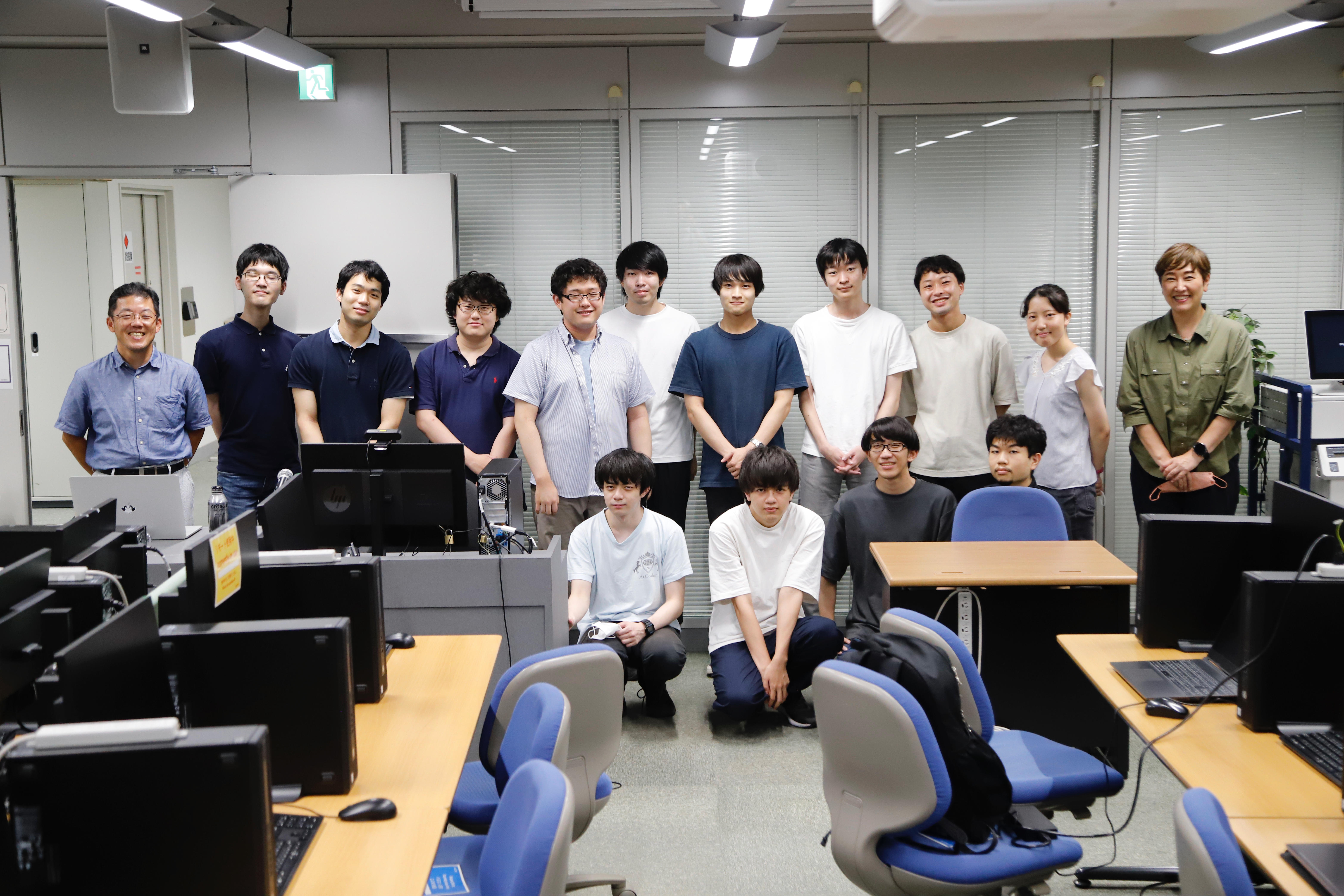 ICPC 2022年国内予選 慶應義塾大学矢上キャンパス参加者集合写真