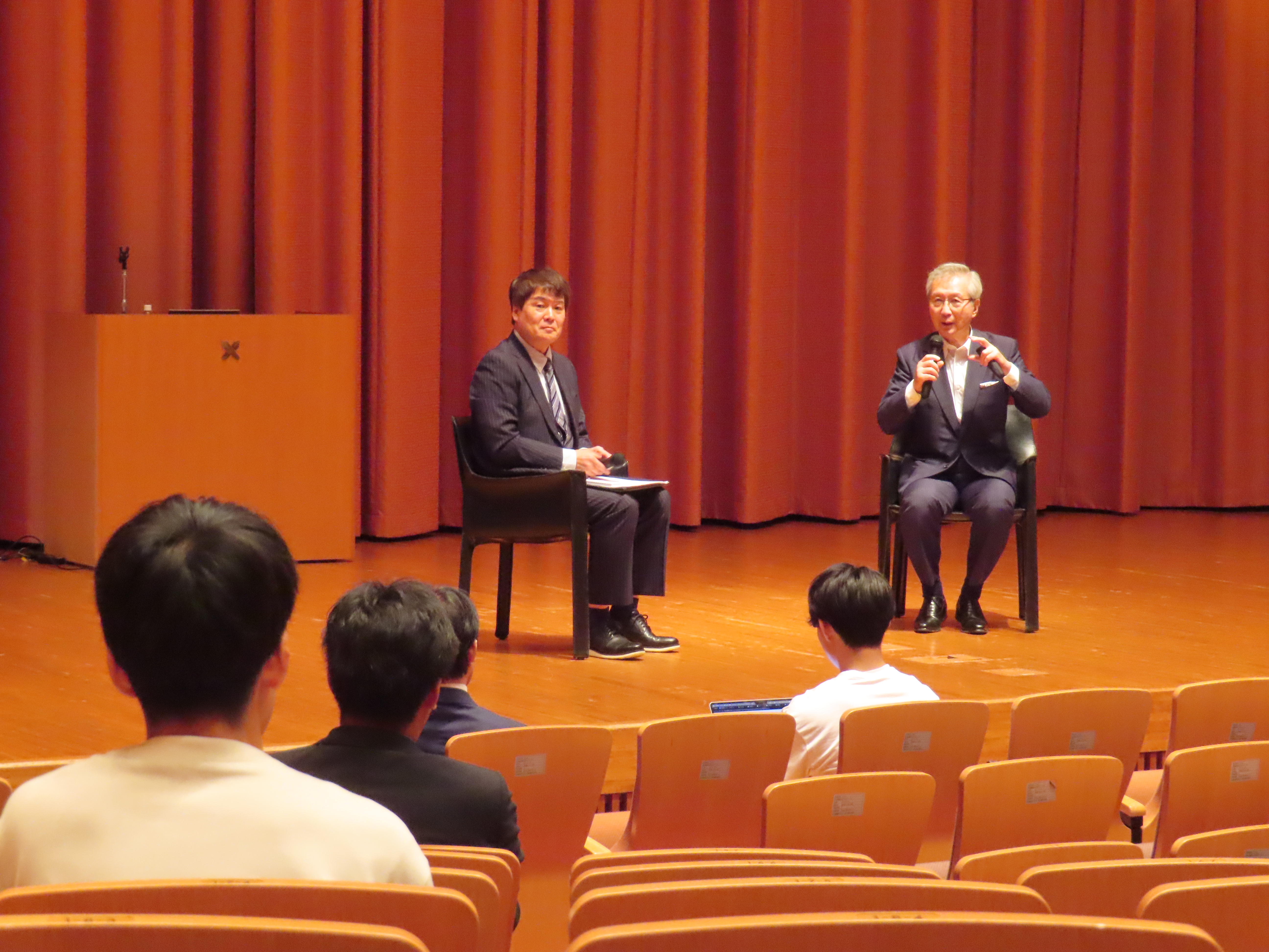 座談会の様子